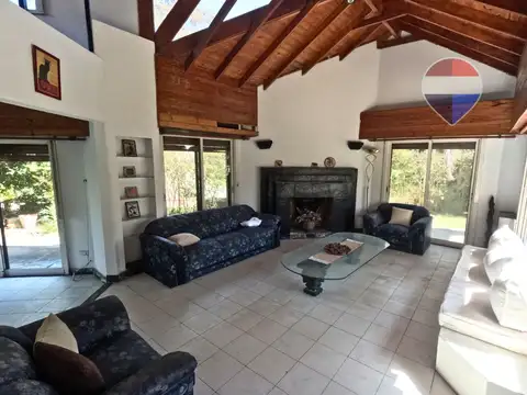 Casa 3 ambientes con 2 baños