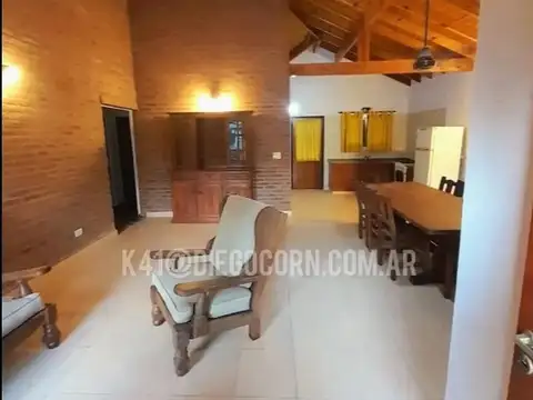 Casa 4 ambientes con 2 baños