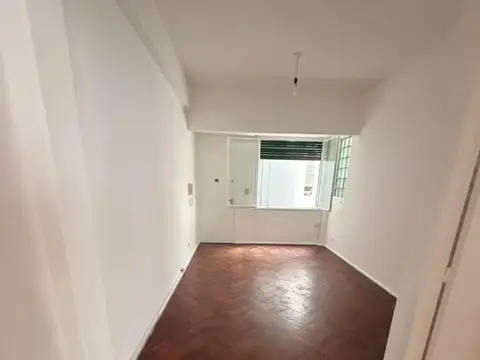 DEPARTAMENTO EN ALQUILER DE 2 AMBIENTES CONTRAFRENTE LUMINOSO