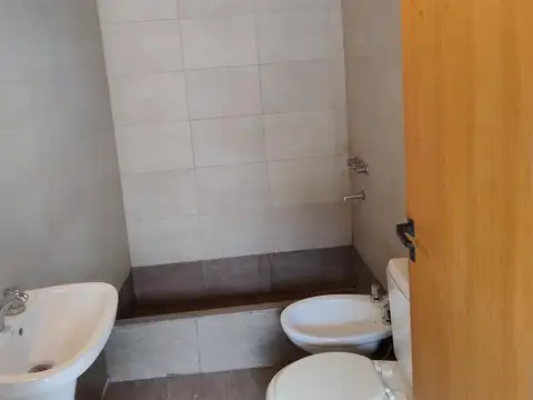 Departamento en Alquiler en Loma Verde, $ 600.000