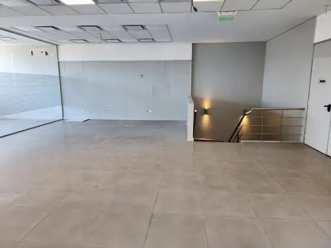 Local en Alquiler en Bella Vista, USD 2.745