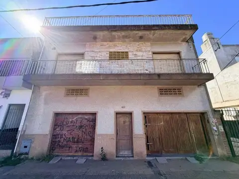 VENTA CASA 4 AMBIENTES ISIDRO CASANOVA