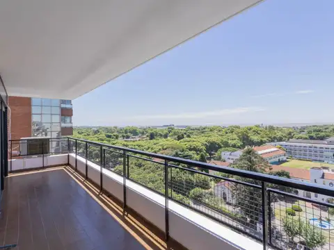 Av. Figueroa Alcorta y Av. Sacalabrini Ortiz