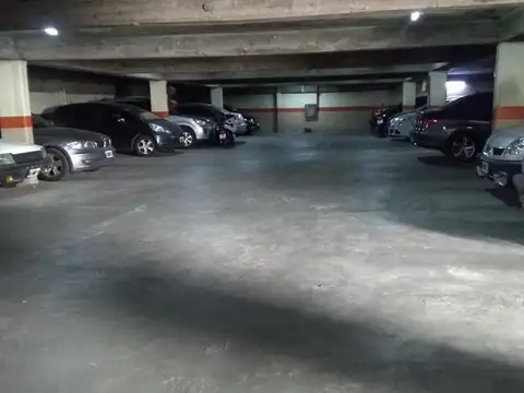 Cochera /s Venta Edificio Paternal Oportunidad Av.San Martin