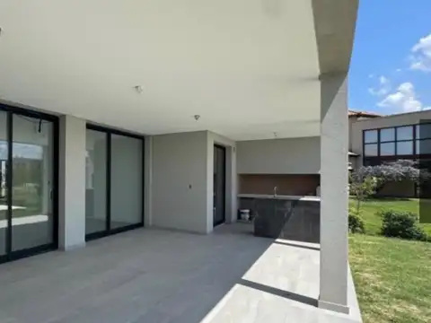 Casa en Venta en El Naudir, USD 520.000