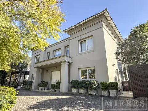 Casa en Venta de 4 dormitorios