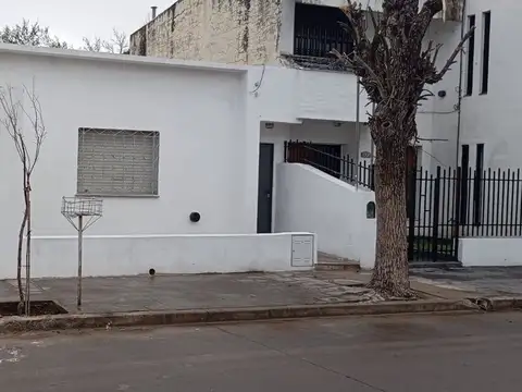 CASA 2 DORMITORIOS EN BARRIO ROSEDAL