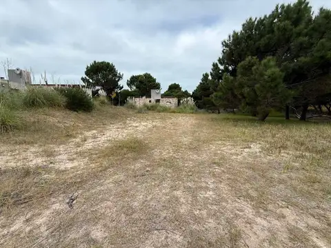 LOTE EN OPORTUNIDAD EN LAS GAVIOTAS