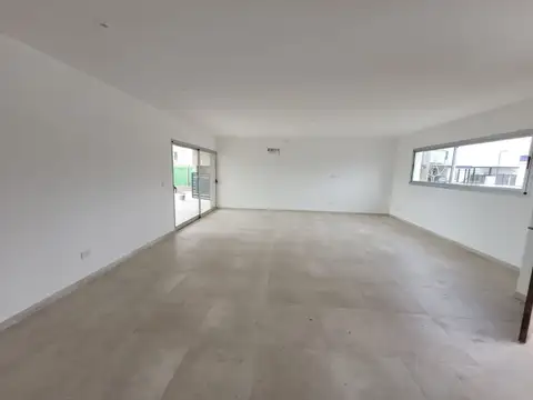 CASA 3 DORMITORIOS 2 BAÑOS B° LAR DE VIEYTES 