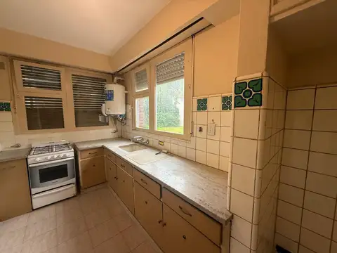 ALQUILER CASA USO PROFESIONAL 4 DORMITORIOS 4 BAÑOS FONDO LI