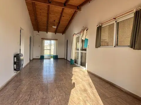 Casa 4 ambientes con 1 baño
