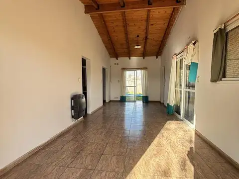 Casa en Alquiler con 1 cochera