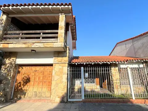 Alquiler de casa en Bandfiel 5 ambientes