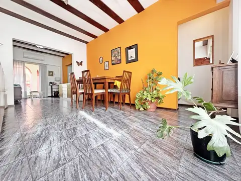 Casa 4 ambientes con 3 baños