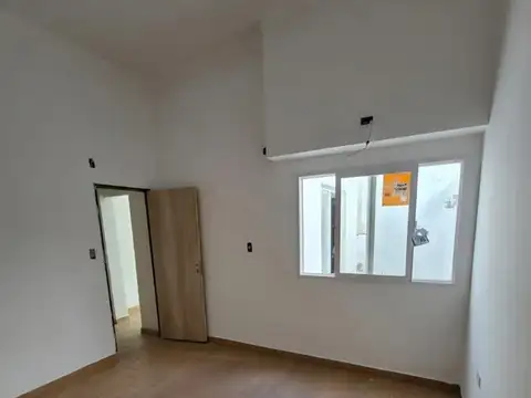 Depto Tipo Casa 3 ambientes con 2 baños