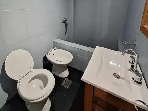 ALQUILER TIPO CASA DOS AMBIENTES SAN MARTIN CENTRO