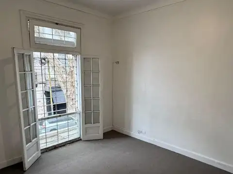 José De Sucre 2500, Piso 1