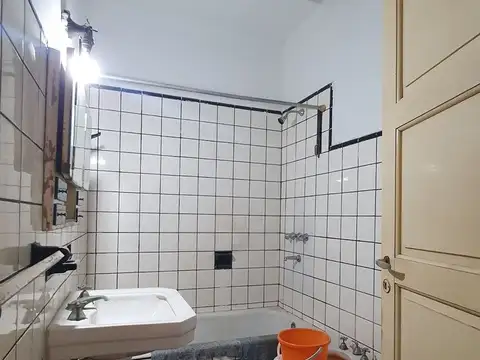 VENTA CASA DE PASILLO UNICA 4 DORMITORIOS ZONA SUR