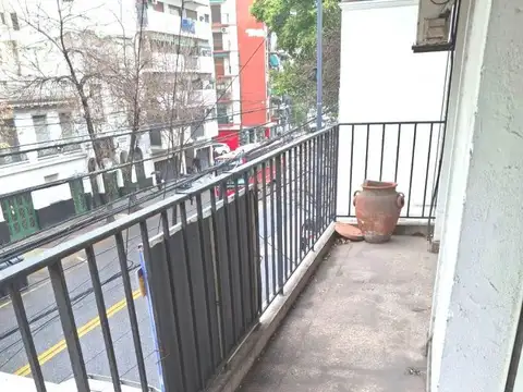 Amplio 3 amb c/balcon y lav, frente luminoso excel ubicación