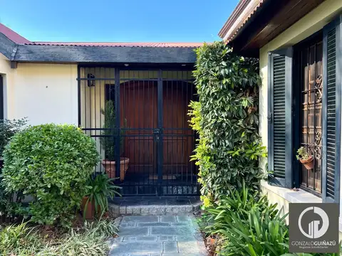 Casa 12 ambientes con 6 baños