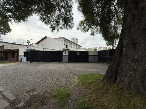 CENTRO DE DISTRIBUCIÓN EN VENTA | 5.080 m² CUBIERTOS
