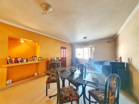 Casa en Venta en Valentin Alsina, USD 129.000