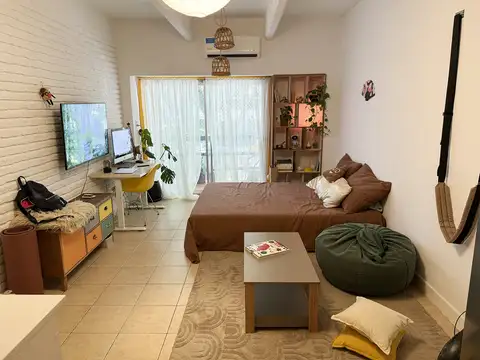 Departamento en venta en Olivos Vias/Rio Monoambiente con Balcón al Frente Sobre Calle Corrientes