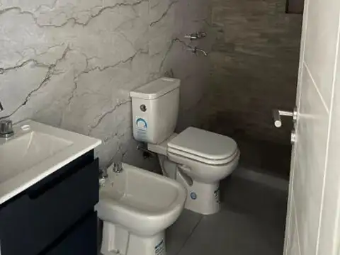 Depto Tipo Casa 2 ambientes con 1 baño