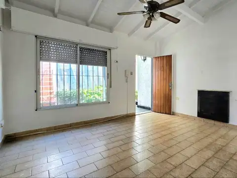 Depto Tipo Casa en Venta 51 años