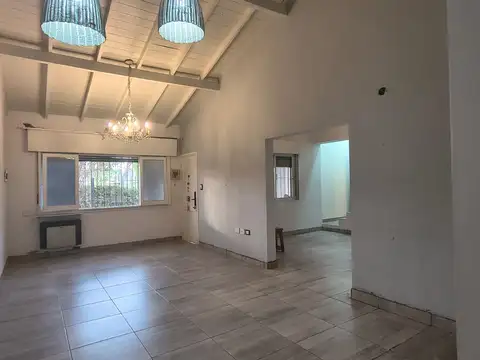 Casa 5 ambientes con 3 baños