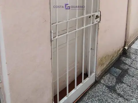 Depto Tipo Casa en Alquiler de 2 ambientes