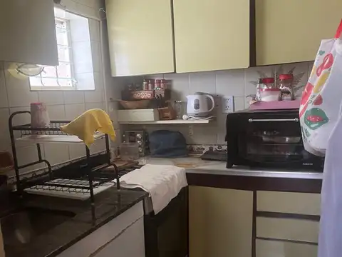Departamento tipo casa en venta en Almagro