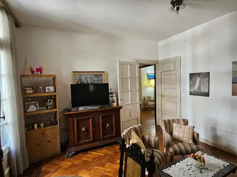 Depto Tipo Casa en Venta de 5 ambientes
