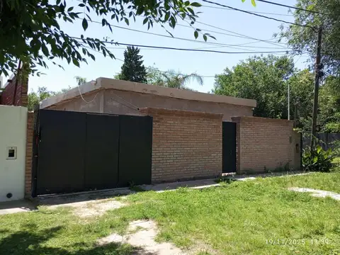 Ricardone. Casa 2 dormitorios con jardin y pileta