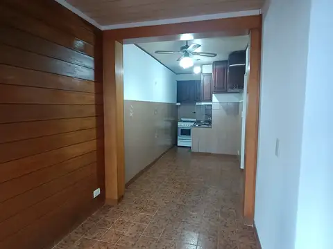 Depto Tipo Casa en Alquiler con 1 cocheras