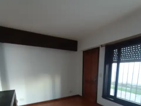 Depto Tipo Casa en Alquiler de 3 ambientes