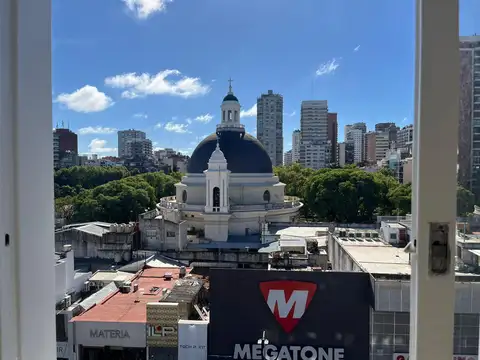 Av. Cabildo 2000 - Belgrano - Monoambiente en alquiler, piso alto vista abierta.