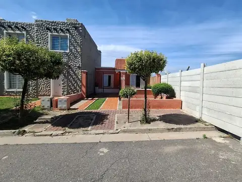 SE VENDE CASA APTA CREDITO SOLARES DE SANTA MARIA!