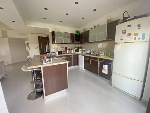 Departamento en Venta en La Lucila, USD 398.000