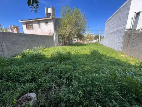 Terreno en Venta en Nuevo URCA, USD 60.000