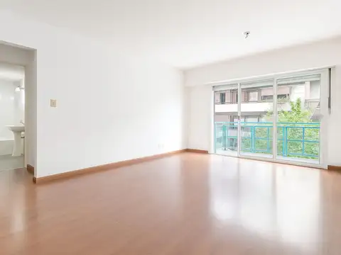 Semipiso de 2 Amb. Amplio y Luminoso Excelente Ubicación