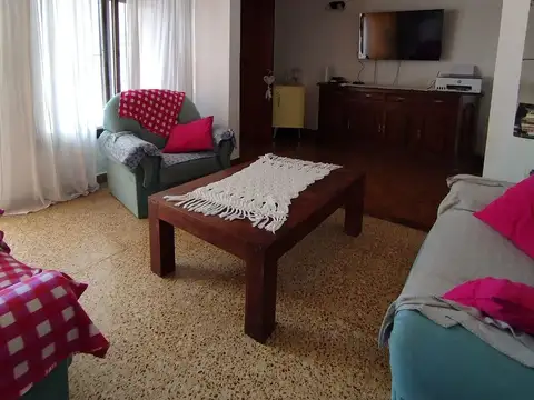 Venta Casa 4 Ambientes Moron Permuta apta Credito