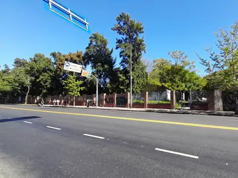 Oficina 6 ambientes con 2 baños
