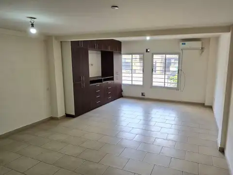 Mariano Moreno al 253