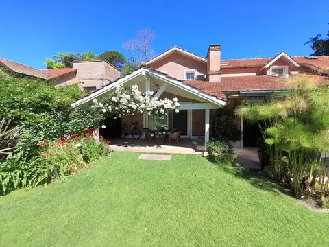 Casa en Alquiler Temporal de 4 dormitorios