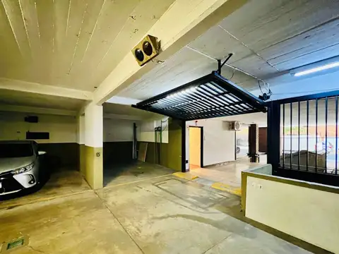 Venta Cochera amplia cubierta en PB. Palermo Chico