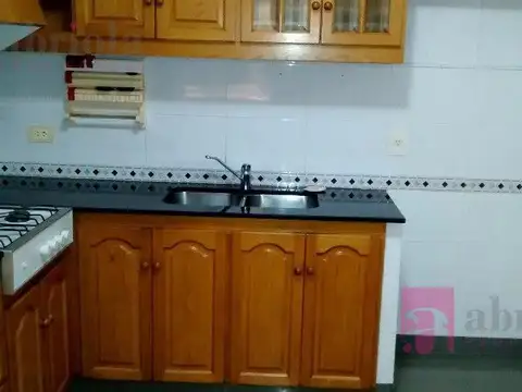 Depto Tipo Casa en Alquiler en Quilmes, $ 950.000