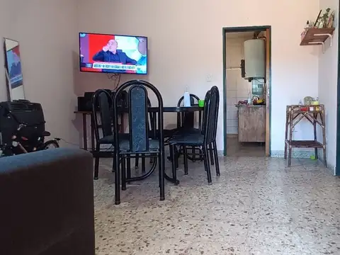 Casa 3 ambientes con 1 baño