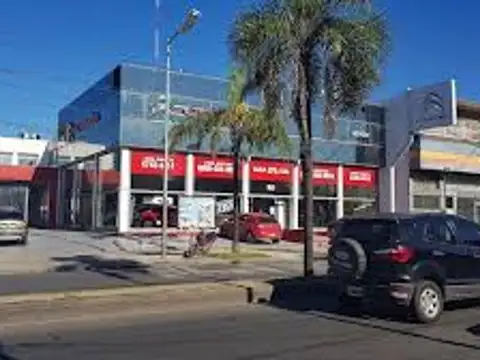 Avenida Ángel T. de Alvear 900