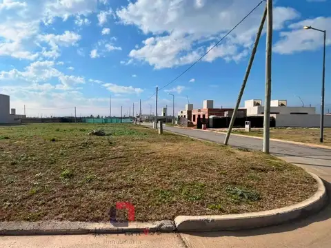 Vendo Lote en Cuestas Manantiales